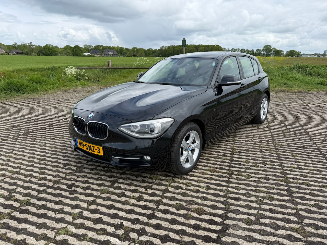 BMW 1-serie - 118i Business 170pk Business Sport 5-deurs | Nieuwe ketting en nokkenasverstellers - AutoWereld.nl