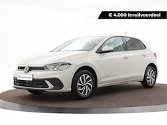 Volkswagen Polo - Life Edition 1.0 TSI 95 pk 5 versn. Hand · Achteruitrijcamera · regensensor ·