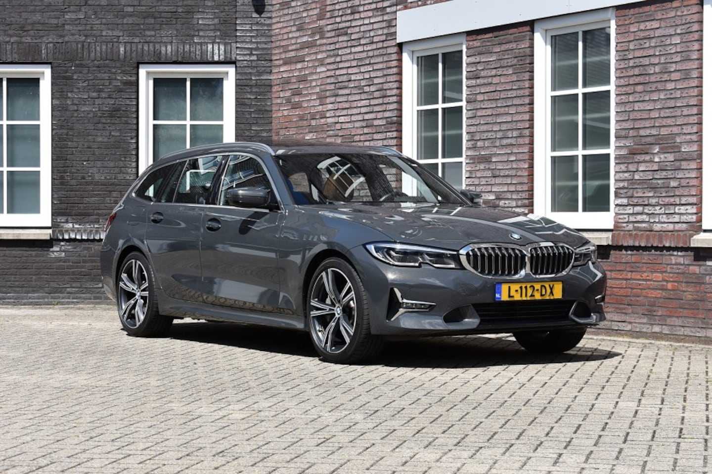 BMW 3-serie - 330 330e xDrive High Executive/Individual/Panodak/Leer/4WD Wij zijn op afspraak geopend! G - AutoWereld.nl