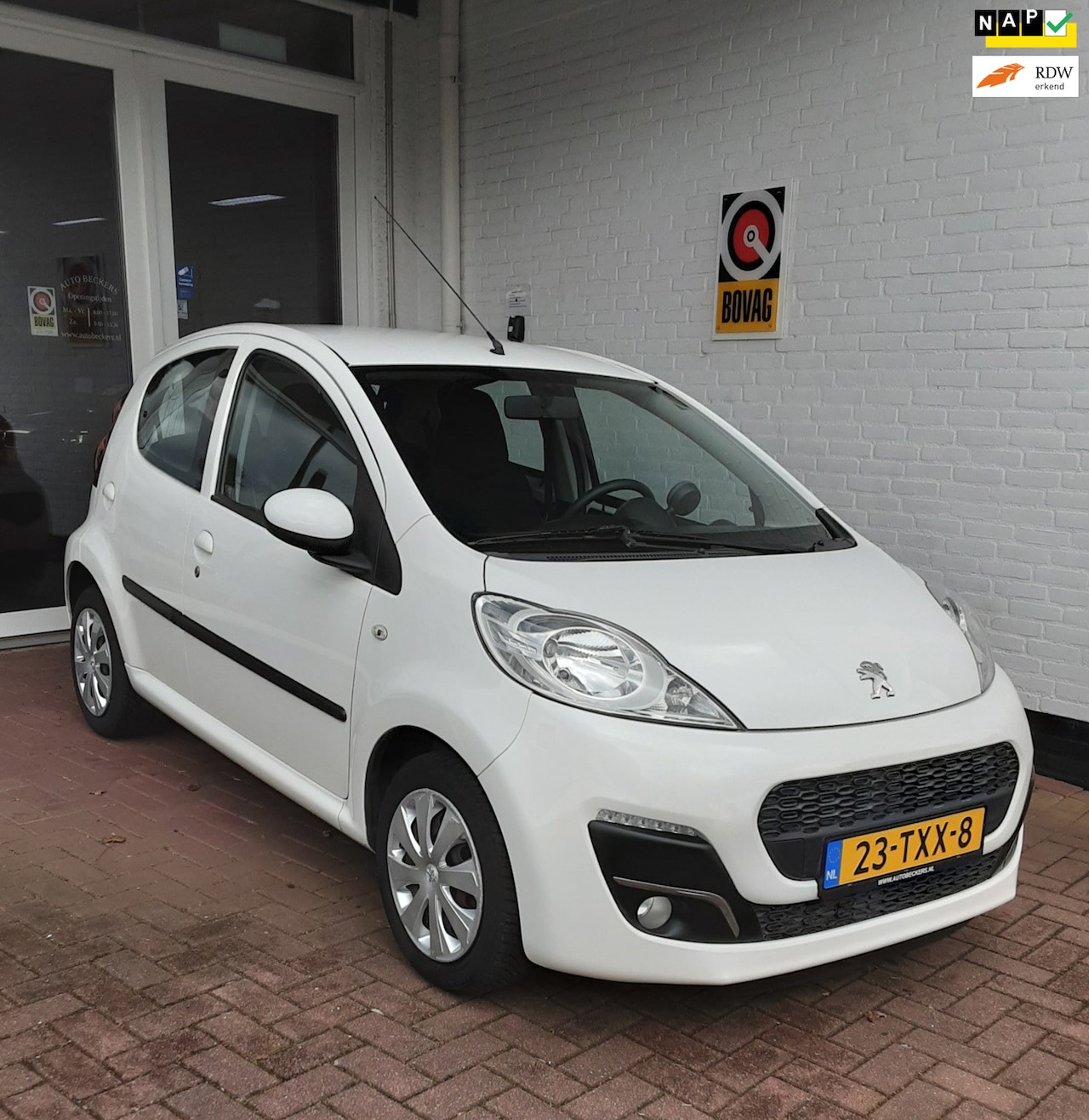 Peugeot 107 - 1.0 Active * 5DRS / AIRCO /LED DAGRIJVERL.* - AutoWereld.nl