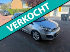 Kia Rio - Airco / Parkeersensoren achter / Nieuwe Distributieketting