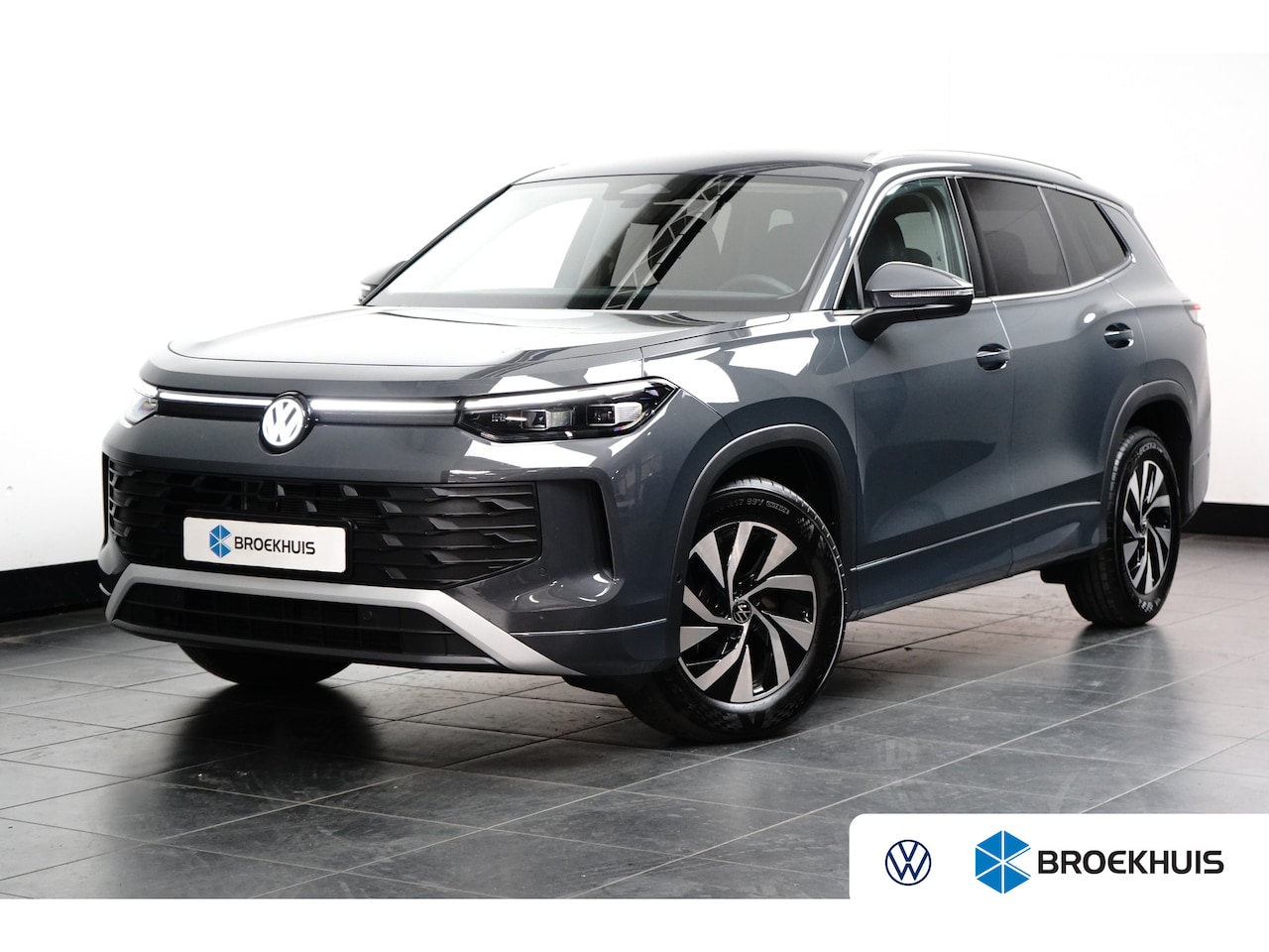 Volkswagen Tayron - 1.5 eTSI 110 kW Life | Achteruitrijcamera | App-Connect Wireless (Apple CarPlay, Android A - AutoWereld.nl