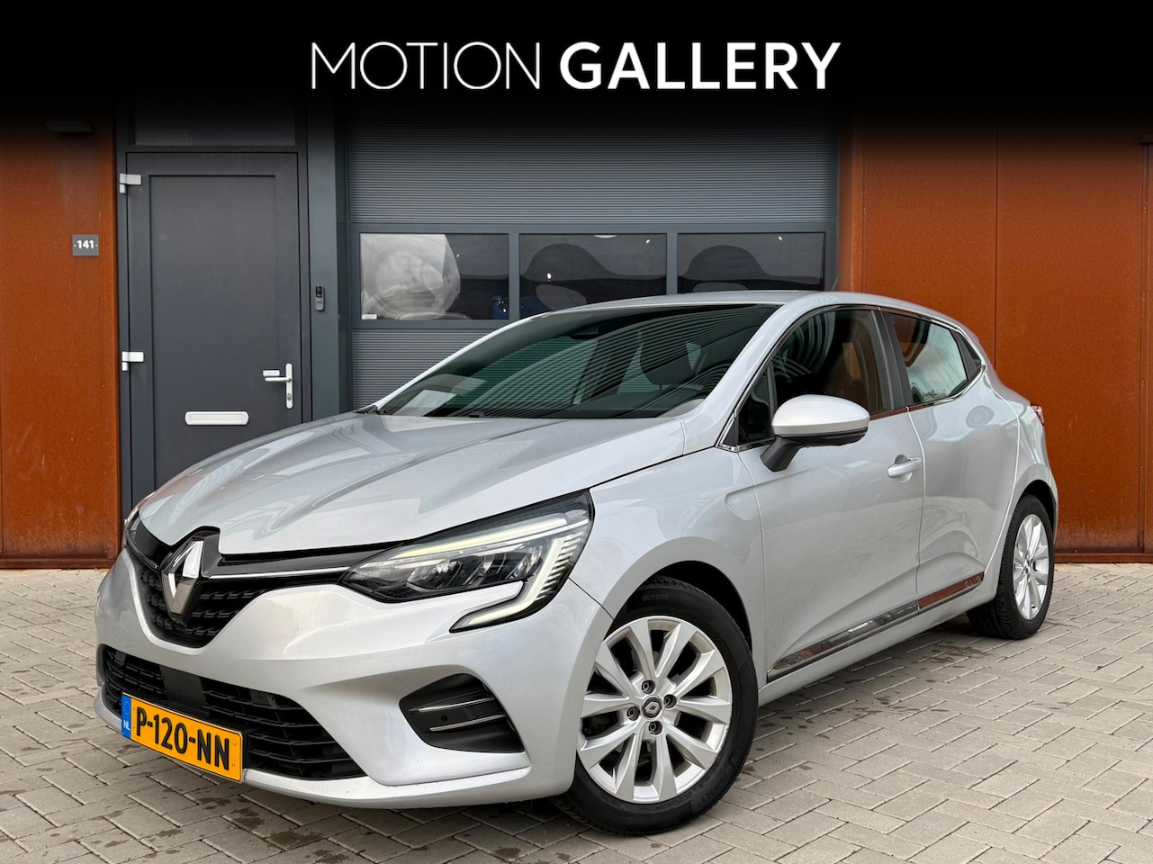 Renault Clio - 1.0 TCe Intens | Digital Cockpit | 360 cam | Dealer | CarPlay | LED | NAVI |Cruise | Clima - AutoWereld.nl