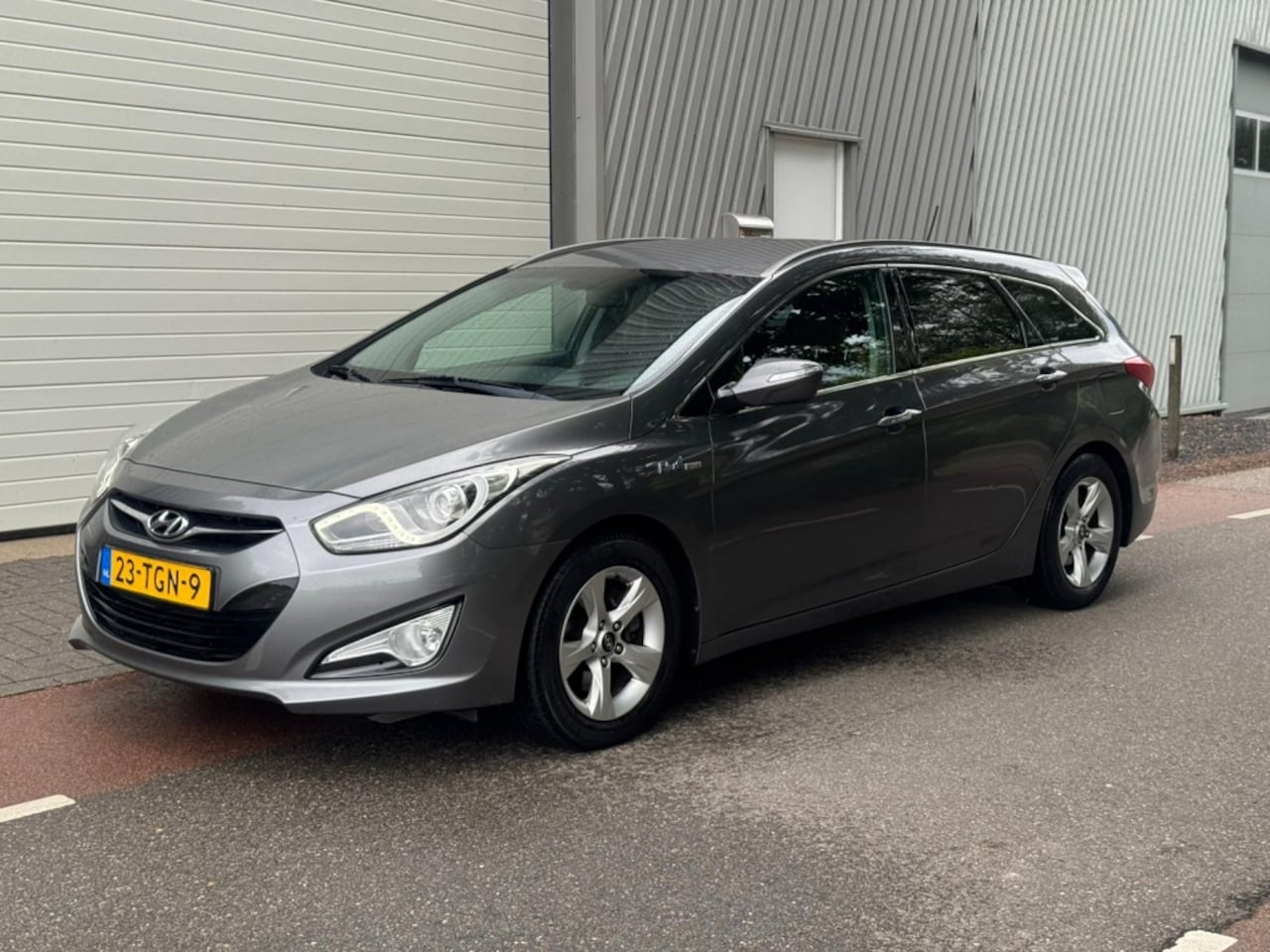 HYUNDAI I40
