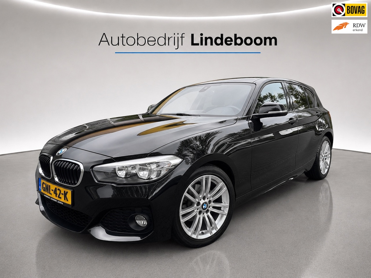 BMW 1-serie - 118i M-Sport Alcantara Stoelverwarming - AutoWereld.nl