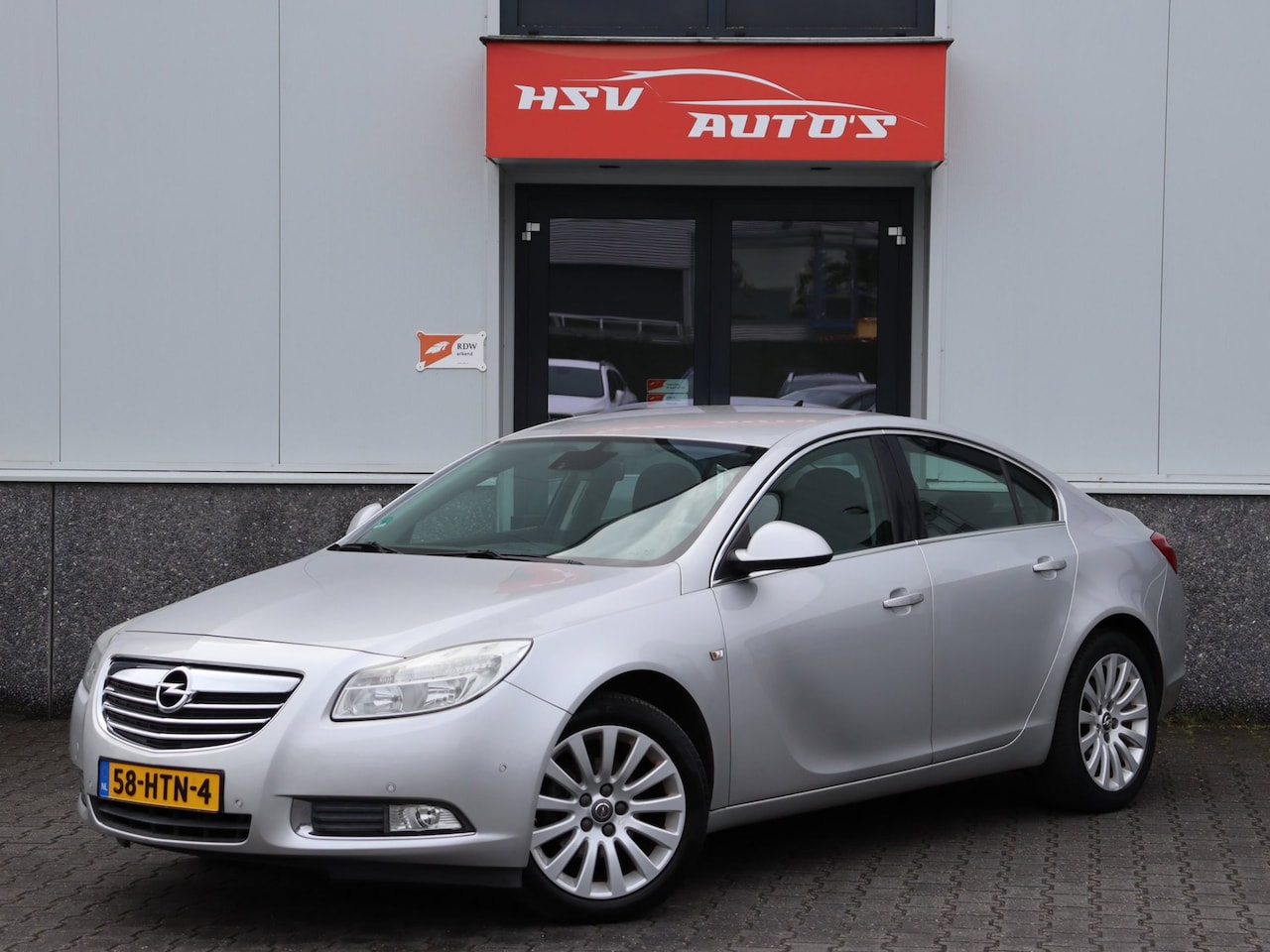 Opel Insignia - 1.8 Business navi LM airco *140.000km* - AutoWereld.nl