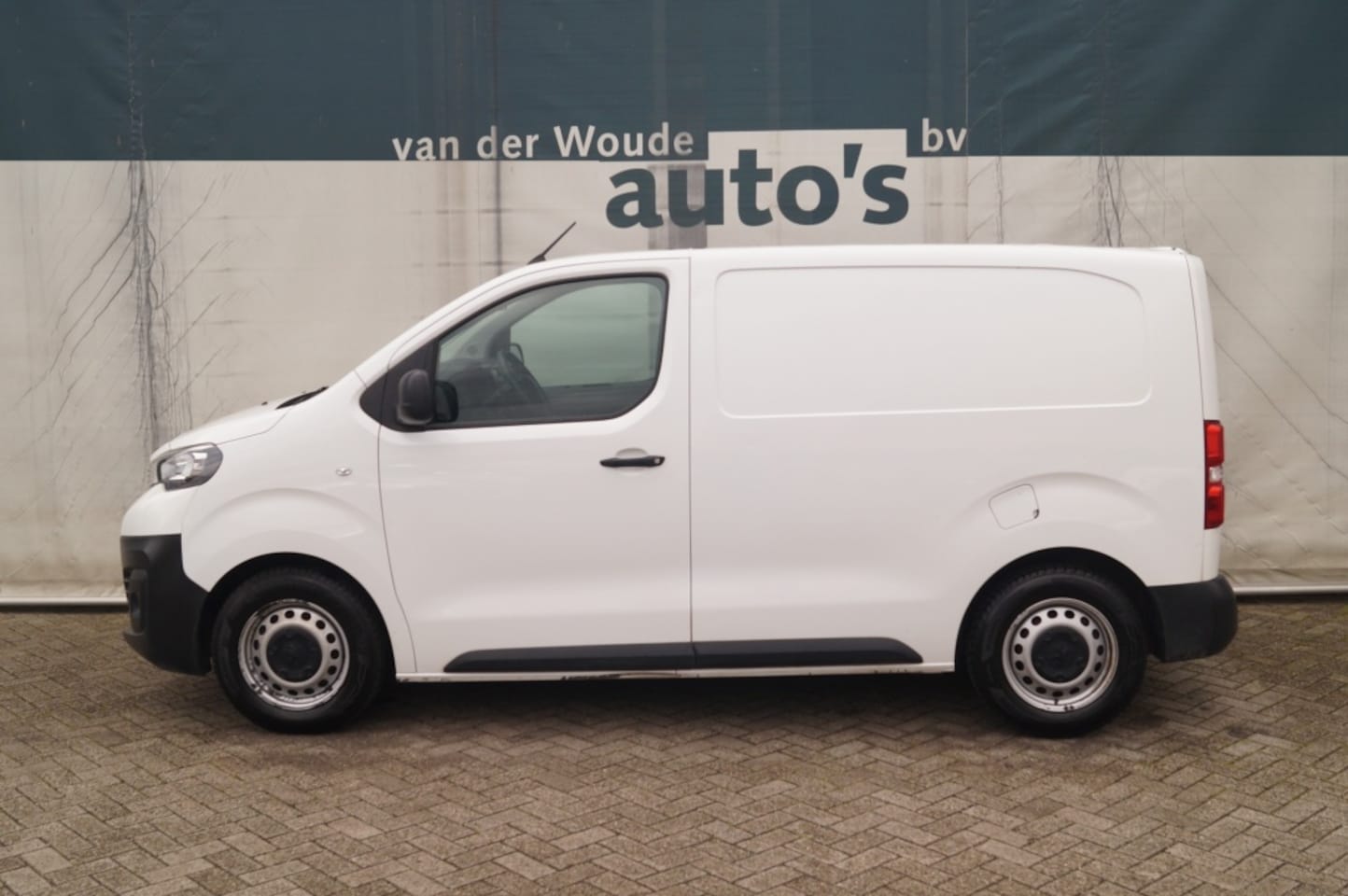 Peugeot Expert - 1.5 BlueHDI 120pk Compact Premium -AIRCO-PDC-CRUISE- - AutoWereld.nl