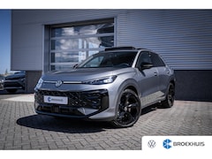 Volkswagen T-Roc - 1.5 eTsi R-Line First Edition | Achteruitrijcamera | Elektrisch glazen panorama-dak | Full