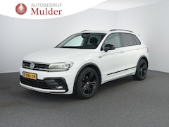 Volkswagen Tiguan - 1.5 TSI ACT Highline Business R | Black style | Zwenkhaak | ACC | Winterpakket | Camera |