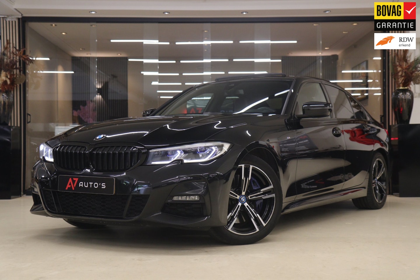 BMW 3-serie - 330i High Executive M-PAKKET PANO/CARPLAY/SFEER/HK/HUD/VOL - AutoWereld.nl