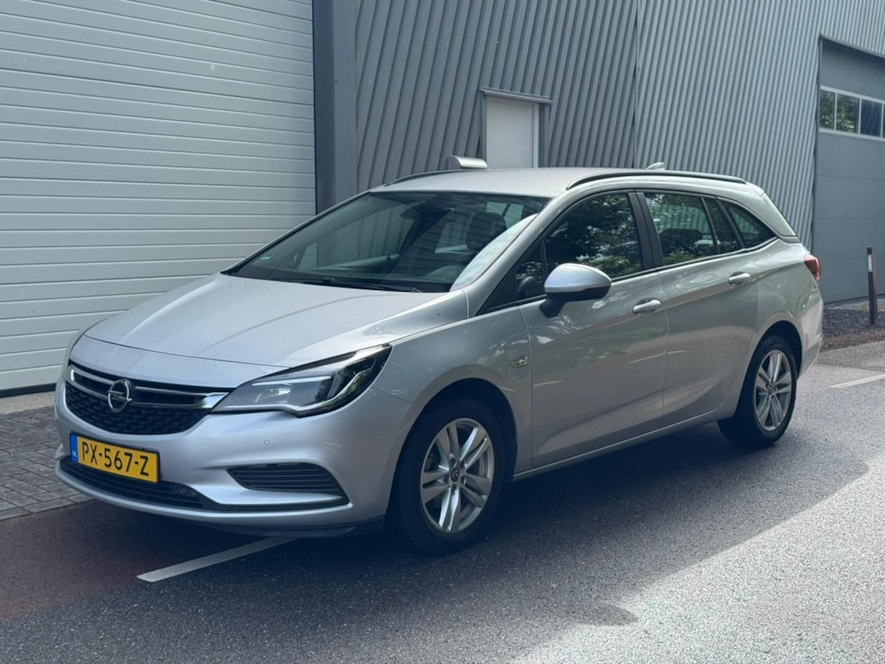 Opel Astra Sports Tourer - 1.0 Online Ed. - AutoWereld.nl