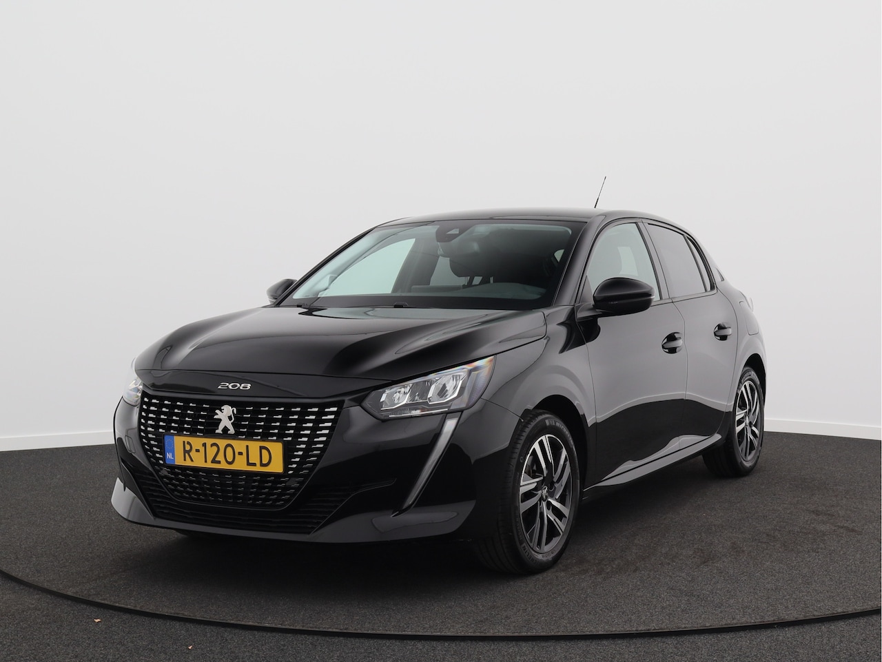 Peugeot 208 - 1.2 PureTech Allure Pack/ lage km/ zeer mooi! - AutoWereld.nl