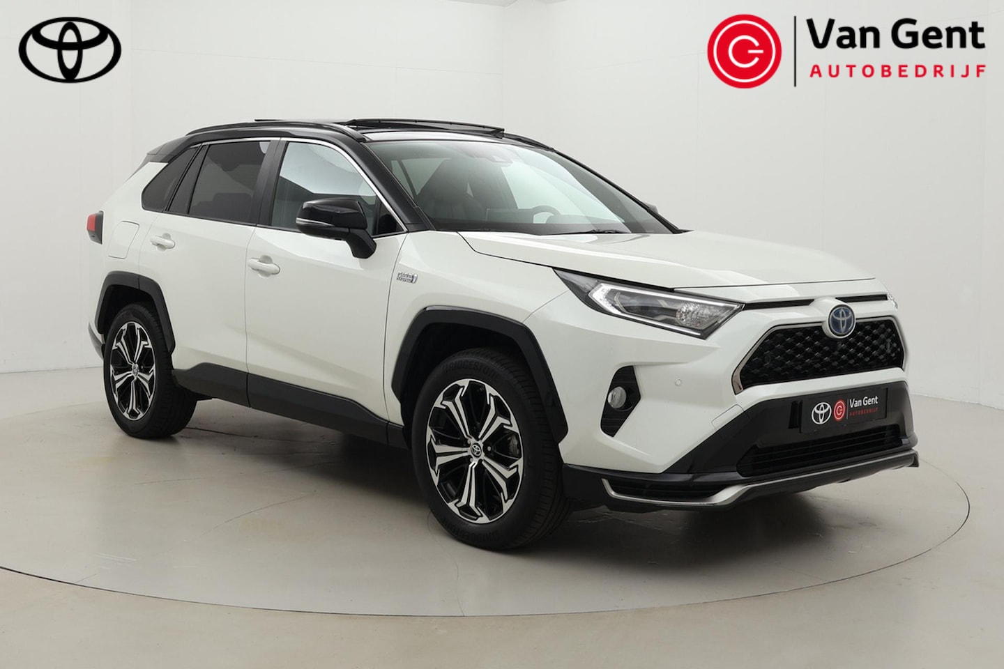 Toyota RAV4 - 2.5 Plug-in Hybrid AWD Bi-Tone Plus | Panoramadak | Trekhaak | 360 camera | Leder | Stoelv - AutoWereld.nl