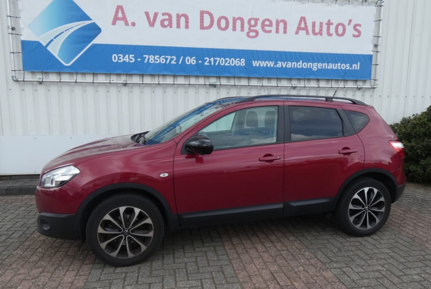 Nissan Qashqai - 1.6 360 Automaat,Pano,Camera,Cruise,Bltooth - AutoWereld.nl