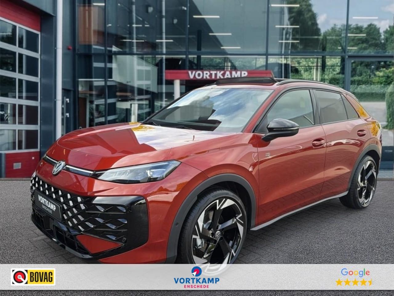 Volkswagen T-Roc - 1.5 eTSI R-LINE TREKHAAK/PANO-DAK/ELEK-KLEP/CAMERA/ACC/IQ/STOEL+STUURVERW - AutoWereld.nl