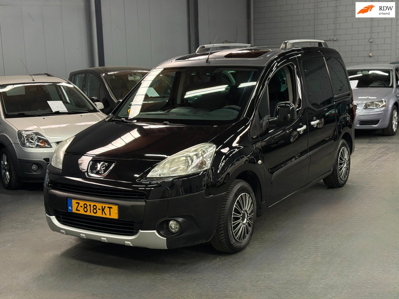 Peugeot Partner Tepee - 1.6 VTi Outdoor Nieuwe APK NAPTrekhaak Airco - AutoWereld.nl