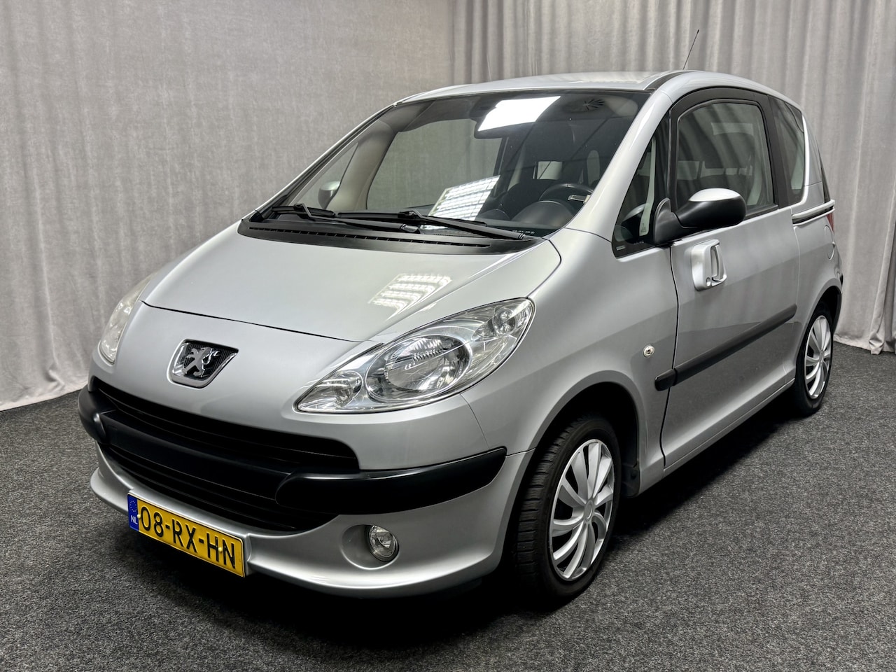 Peugeot 1007 - 1.4 Gentry | Airco | Boekjes | - AutoWereld.nl