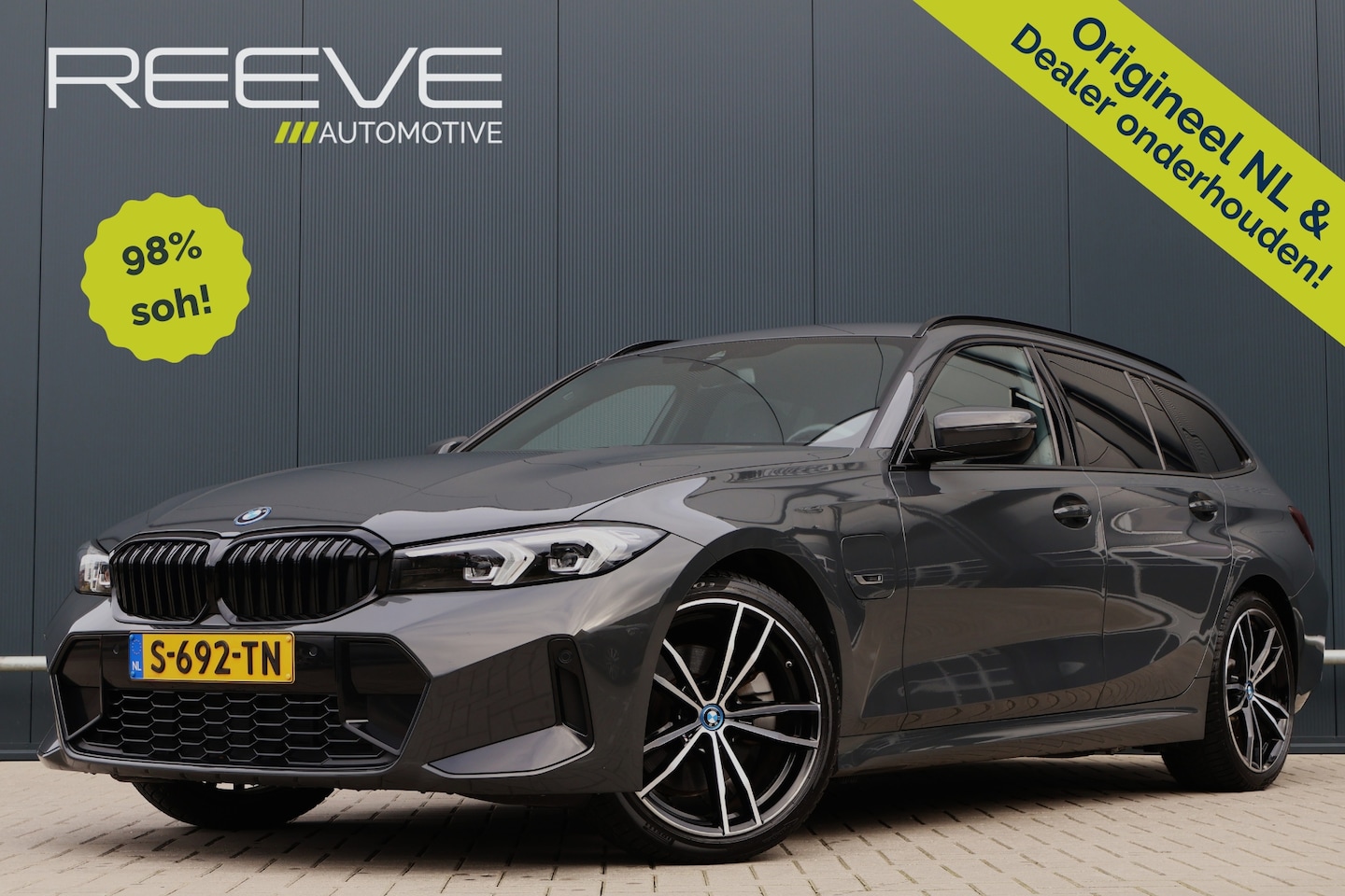 BMW 3-serie Touring - 320e | M Sport LCI | Dravitgrau | Leer / Alcantara | Trekhaak afn. | 19 Inch | Stoelverwa - AutoWereld.nl