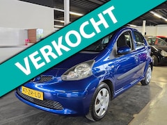 Toyota Aygo - 1.0-12V +/N.A.P/5-DEURS/HISTORIE AANWEZIG/