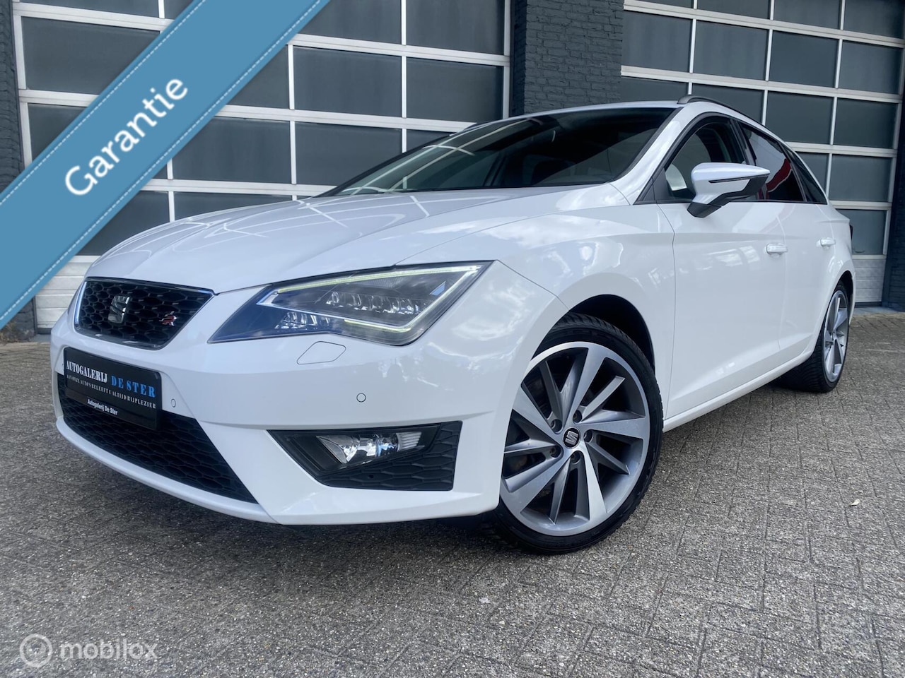 SEAT Leon ST - 1.8 TSI FR Camera/Carplay//Nav/Pano/Pdc/Xenon - AutoWereld.nl