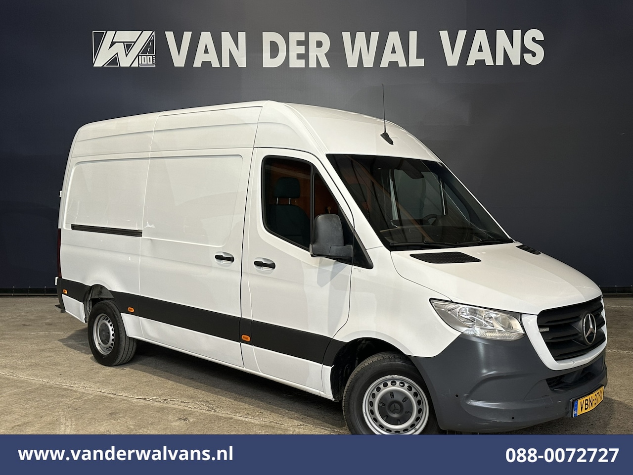 Mercedes-Benz Sprinter - 316 CDI 164pk L2H2 Euro6 Airco | Camera | Omvormer | 3500kg Trekhaak | Apple Carplay Cruis - AutoWereld.nl