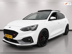 Ford Focus - 2.3 EcoBoost ST-3 Pano Camera Performance Pack
