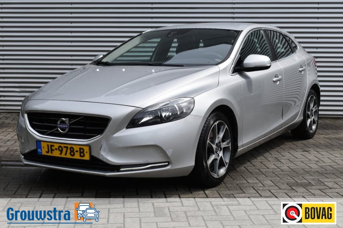 Volvo V40 - 1.6 D2 AUT. OCEAN RACE / MEENEEM/EXPORTPRIJS / APK 27-1-2027 - AutoWereld.nl