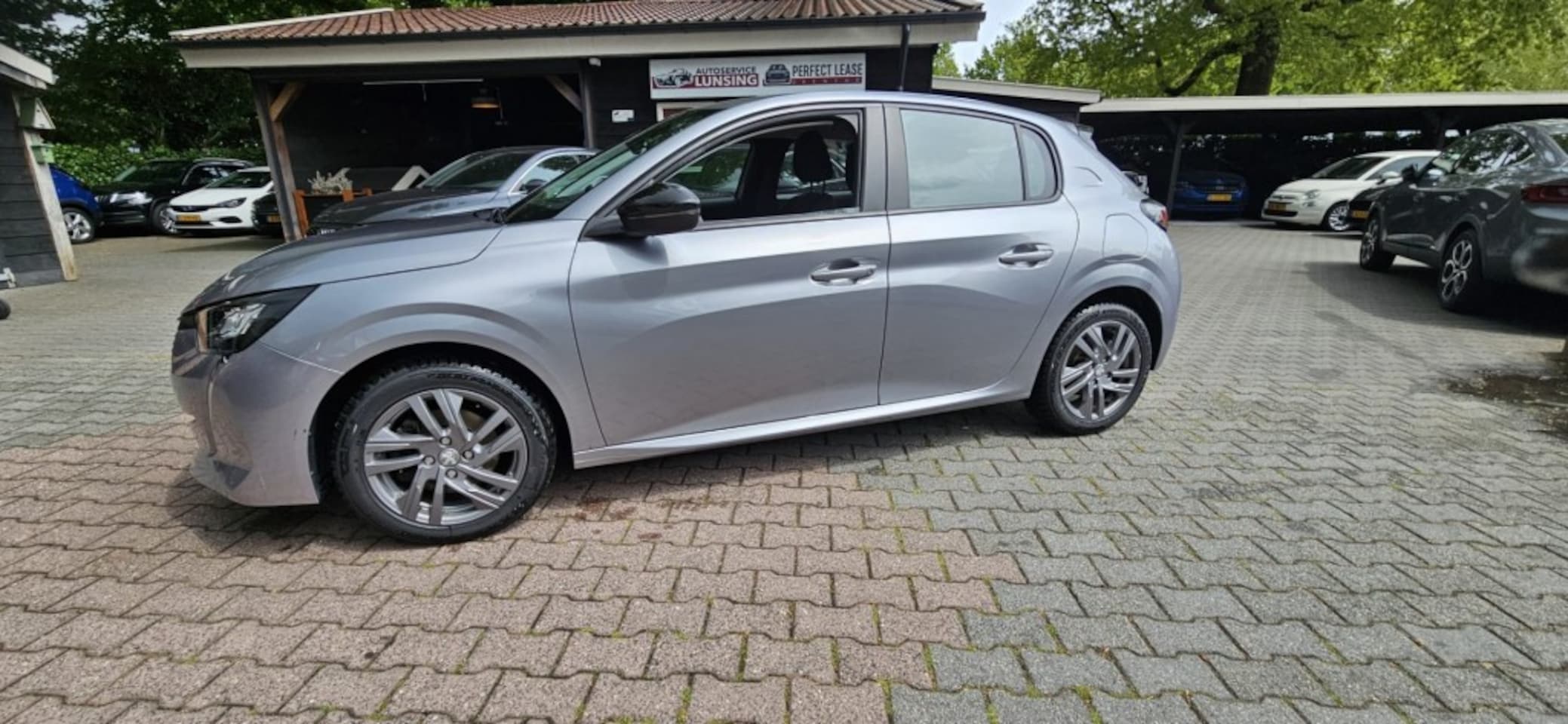 Peugeot 208 - 1.5 BlueHDi Active Pack - Airco Carplay - AutoWereld.nl