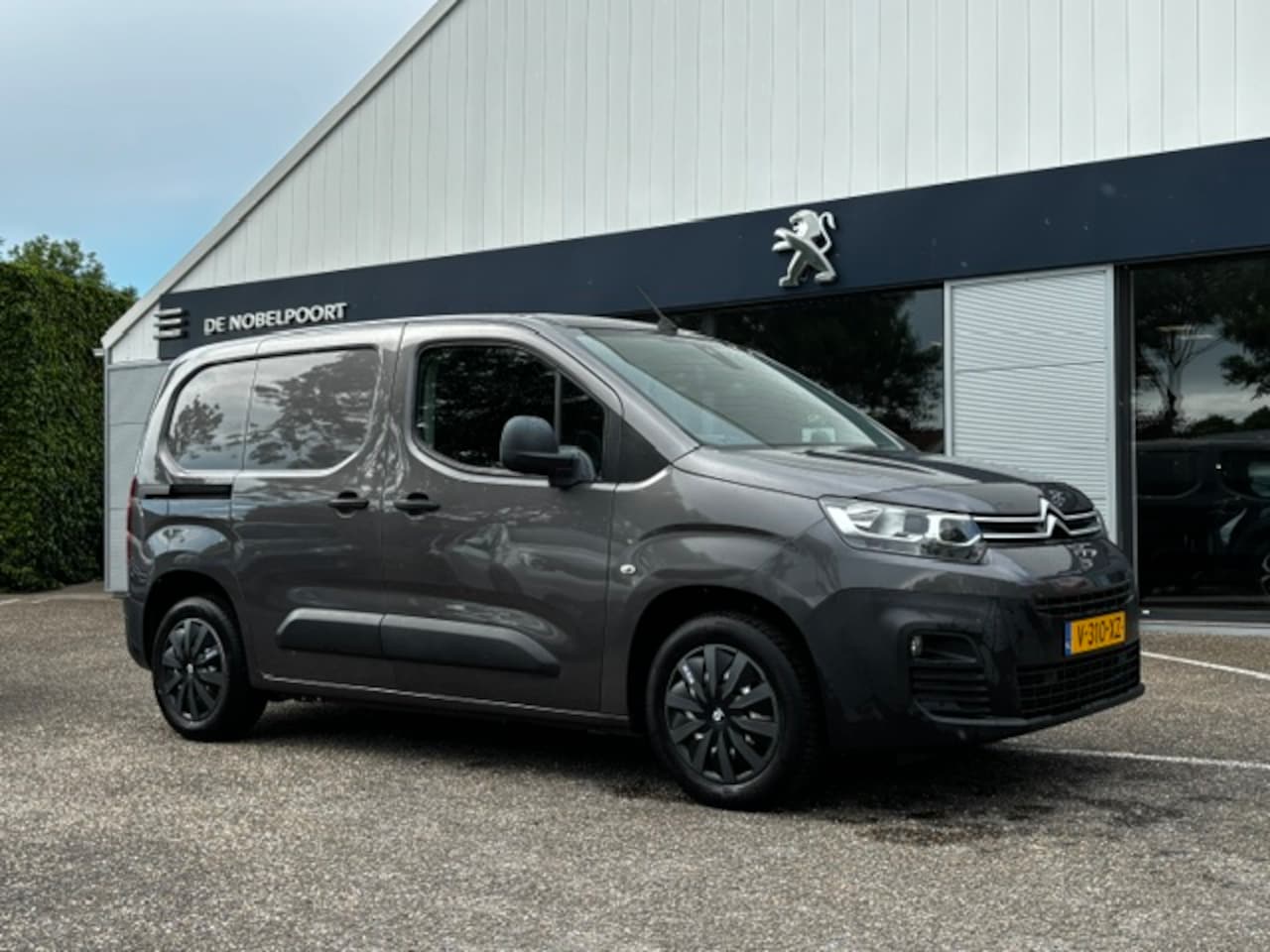 Citroën Berlingo - Van GB L1 DRIVER 1.5BlueHDi-130pk 3pers. | NAVIGATIE grootscherm | BLEUTOOTH | CAMERAHULP - AutoWereld.nl