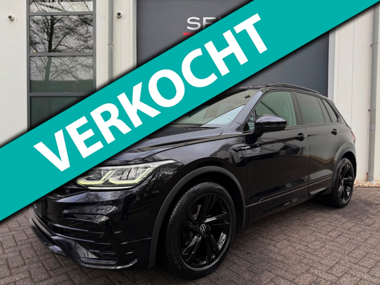 Volkswagen Tiguan - 1.5 TSI R-Line 150 Pk Pano/ACC/HUD/IQ Light/Matrix/Climate/Key Less/Car Play/Android/Stoel - AutoWereld.nl