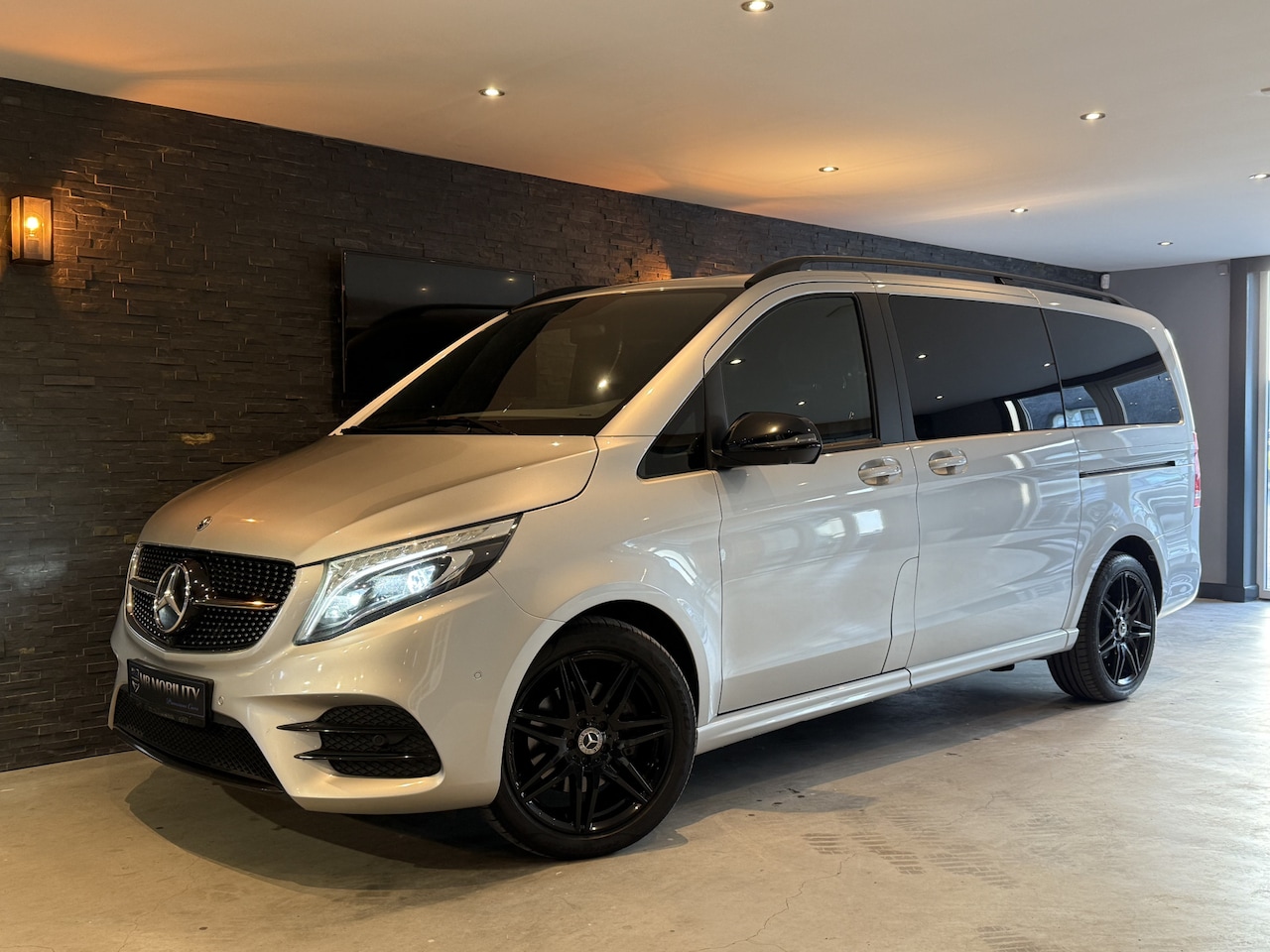 Mercedes-Benz V-klasse - V300 d Extra Lang DC Bj: 2021 / vol optie's - AutoWereld.nl