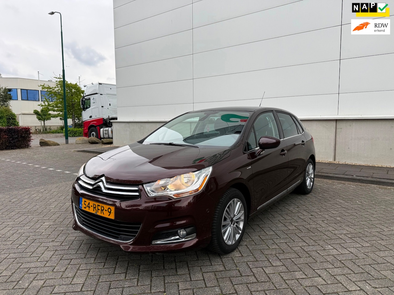 Citroën C4 - 1.6 THP Exclusive EGS PANO/NAP/AUT/NAVI/DODEHOEK/MASSAGE/APK - AutoWereld.nl