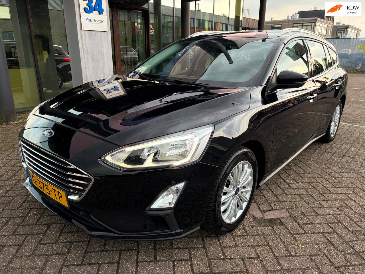 Ford Focus Wagon - 1.0 EcoBoost Business / Apple Carplay / Xenon / Stuurverw. - AutoWereld.nl