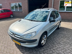 Peugeot 206 - 1.1 XN // Open dak // Nieuwe APK