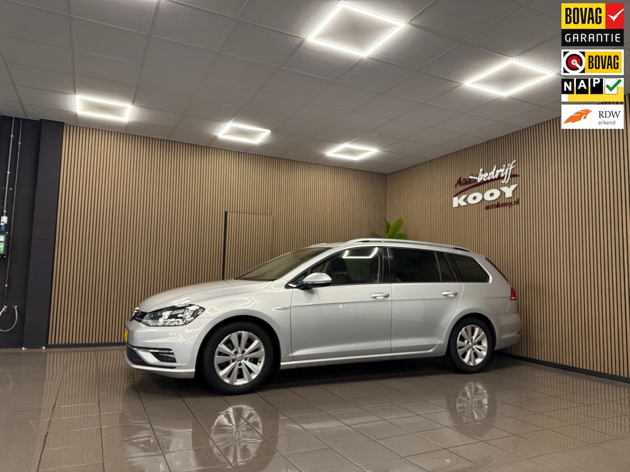 Volkswagen Golf Variant - 1.5 TSI Comfortline Business * Trekhaak / Carplay / Navigatie / Stoelverwarming / NL Auto - AutoWereld.nl