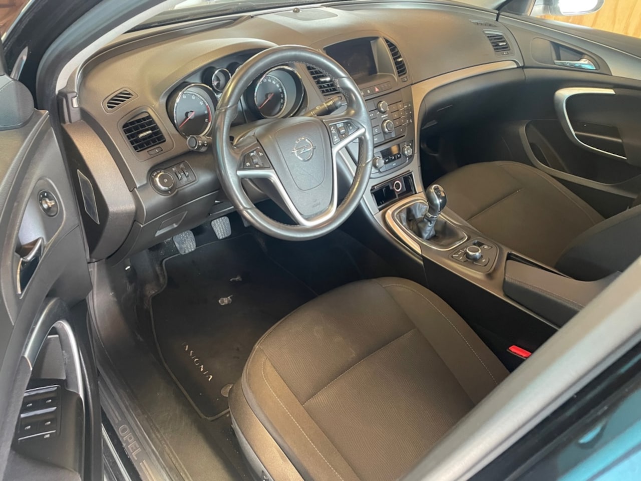 Opel Insignia - 1.8 Edition MET NIEUWE APK 05-27 - AutoWereld.nl