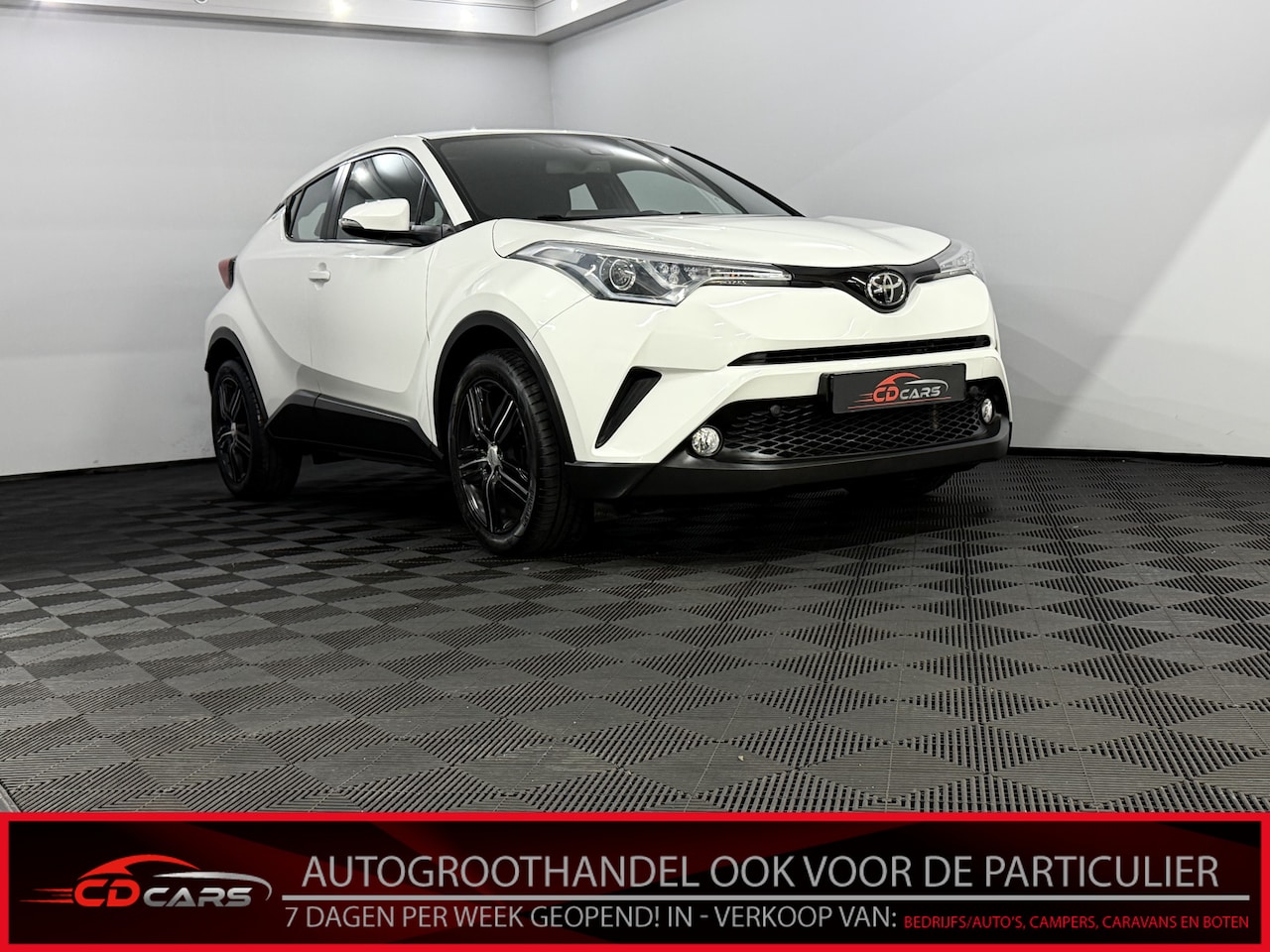 Toyota C-HR - 1.2 Dynamic Camera, Navi, Cruise control, Keyless start, Rijstrook correctie, Lichtmetale - AutoWereld.nl