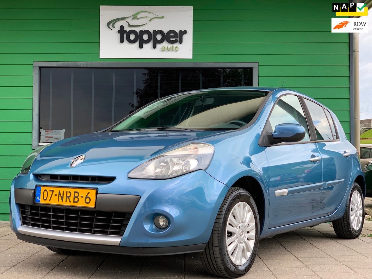 Renault Clio - 1.2 Collection |2e Eigenaar|CruiseControl|Airco|Trekhaak - AutoWereld.nl