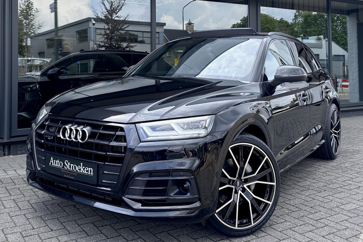 Audi Q5 - 55 TFSIe S-Line RS Leder Panorama Lucht Matrix B&O - AutoWereld.nl