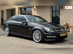 Mercedes-Benz C-klasse - AMG C63 6.2 V8 | FULL OPTIONS