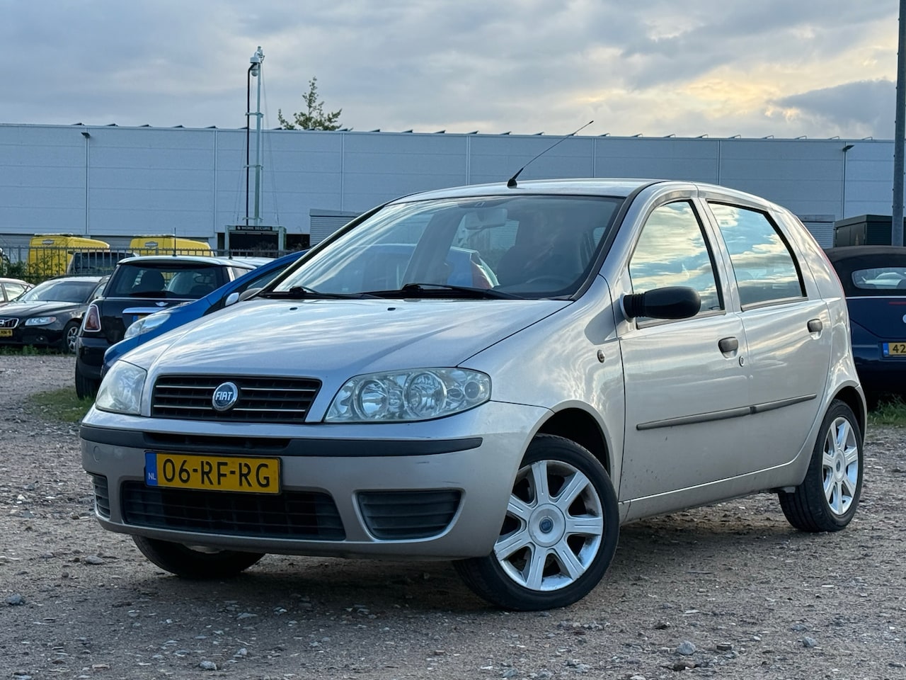 Fiat Punto - 1.2 Young/ GOED ONDERHOUDEN - AutoWereld.nl
