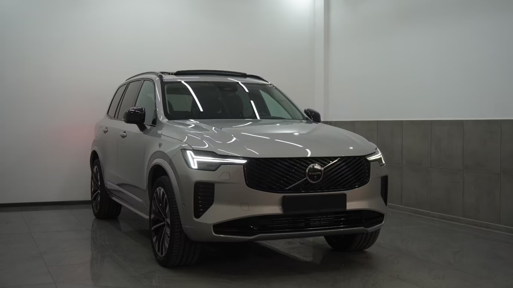 Volvo XC90 - 2.0 T8 Plug-in hybrid AWD Ultra Dark ** FULL OPTIONS, PANORAMA, TREKH, 21-inch LMV, H&K SO - AutoWereld.nl