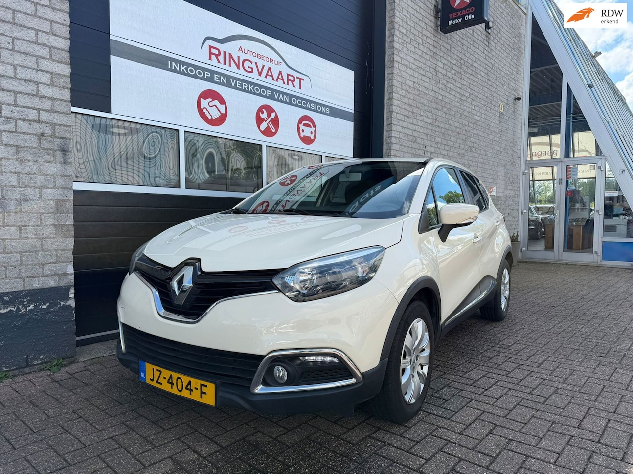 Renault Captur - 0.9 TCe Expression Met 1 JAAR APK - AutoWereld.nl