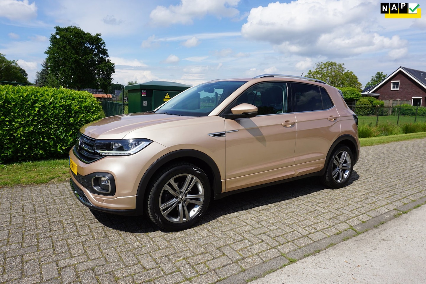 Volkswagen T-Cross - 1.0 TSI Style R-LINE - AutoWereld.nl