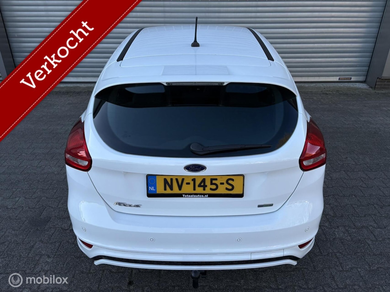 Ford Focus - 1.0 ST-Line*NEDERLANDS*CRUISE*NAV*P-SENS V+A* - AutoWereld.nl