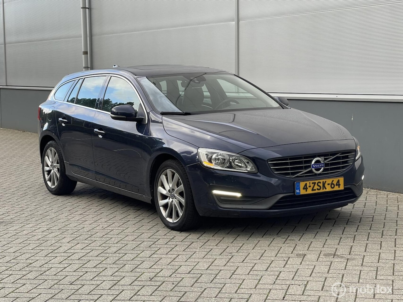 Volvo V60 - 1.6 D2 2015/Airco/trekhaak/NAP - AutoWereld.nl