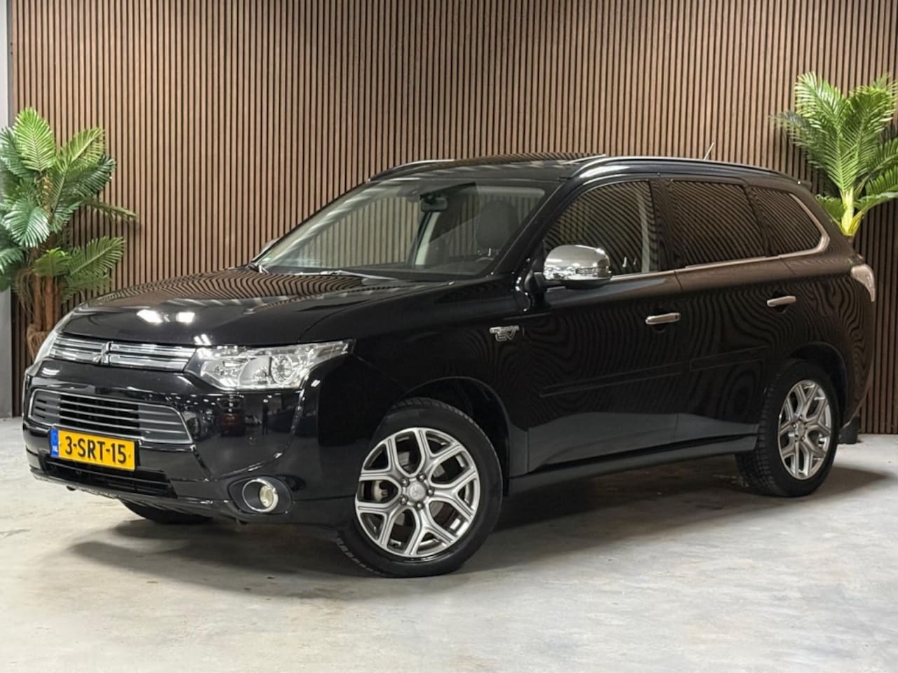 Mitsubishi Outlander - 2.0 PHEV instyle 2.0 PHEV Instyle - AutoWereld.nl