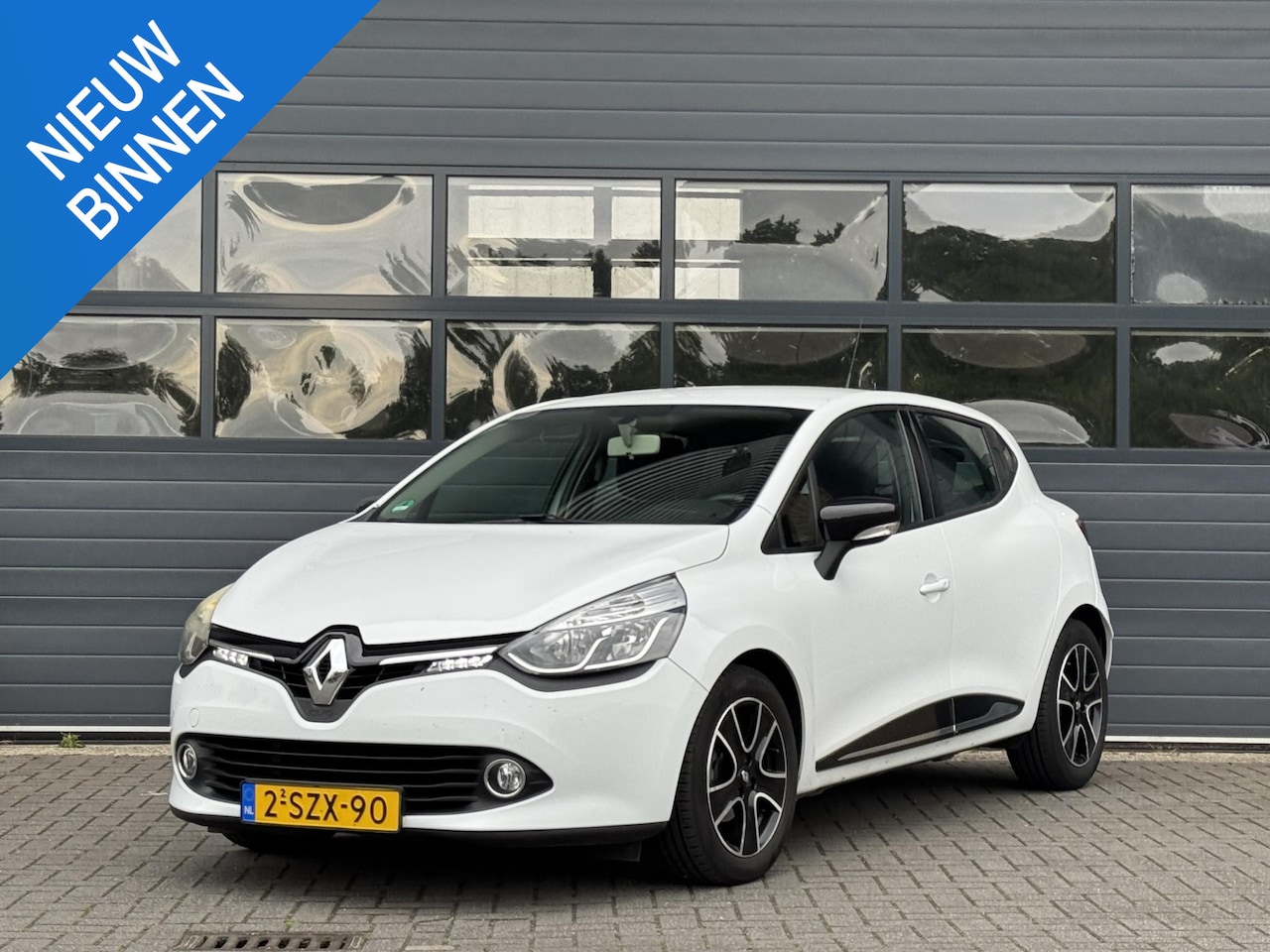 Renault Clio - 0.9 TCe EXPRESSION I 5-DEURS I AIRCONDITIONING I CRUISE CONTROL I LICHT METALEN VELGEN - AutoWereld.nl