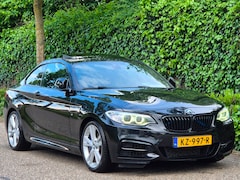 BMW 2-serie Coupé - M2 M235i High Executive Schuifdak GR Navi H&K Stuurverwarming NAP