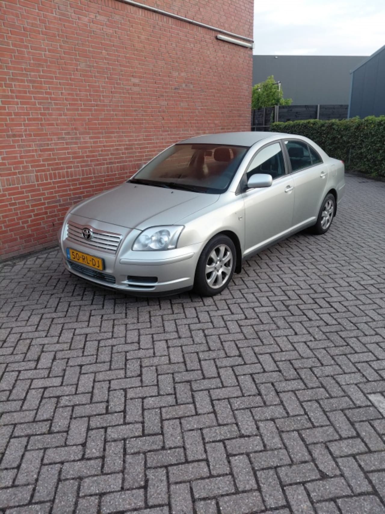 Toyota Avensis - 1.6 VVTi Linea Terra 1.6 VVTi Linea Terra - AutoWereld.nl